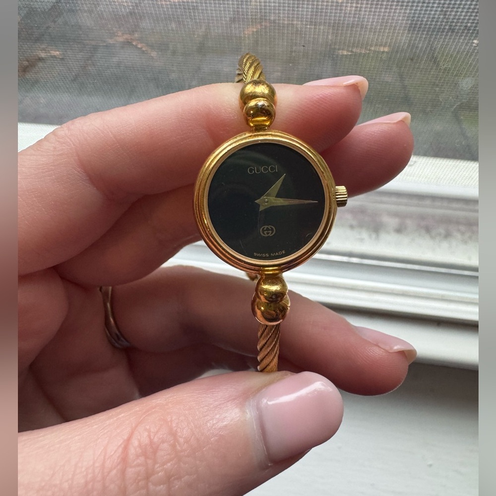 Gucci Bangle Bracelet Watch